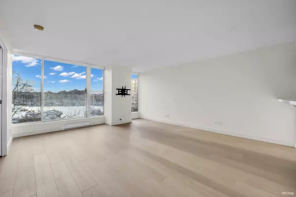 Vancouver, BC V6E 4M2,1000 Beach AVE #203