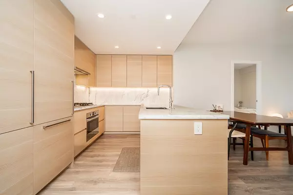 Port Moody, BC V3H 0M3,305 Morrissey RD #901