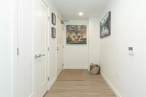 Burnaby, BC V5C 0M2,2351 Beta AVE #1607