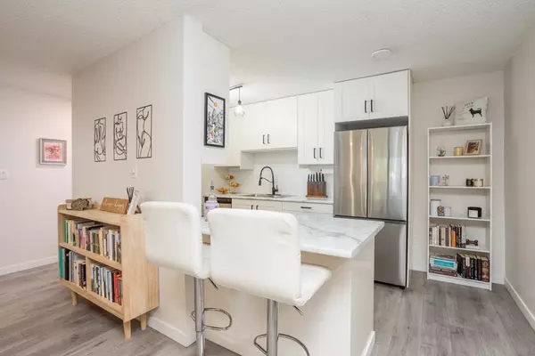 Burnaby, BC V3N 4N5,7151 Edmonds ST #309