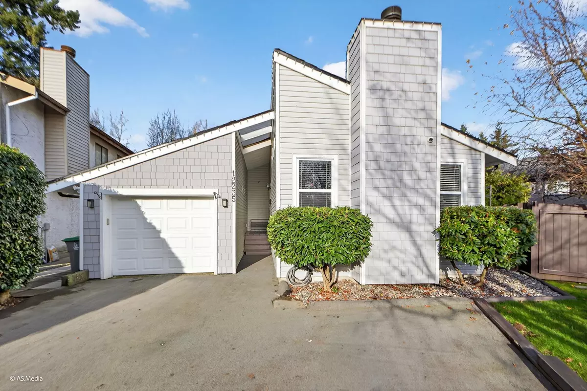 Surrey, BC V3W 7R8,12235 80a AVE