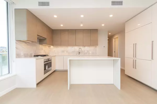 2108 Gilmore AVE #1505, Burnaby, BC V5C 0N8