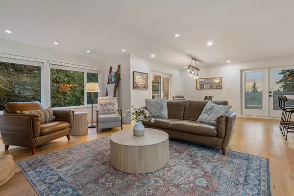 Delta, BC V4C 6X3,7403 Barrymore DR