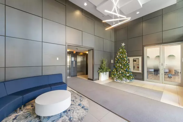 Burnaby, BC V5C 0G9,2232 Douglas RD #1606