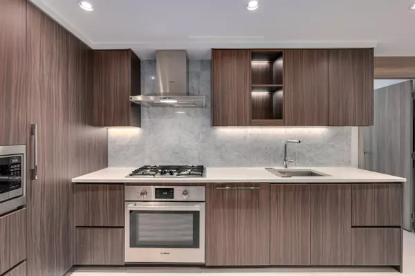 4720 Lougheed HWY #1206 Burnaby, BC V5C 0M8