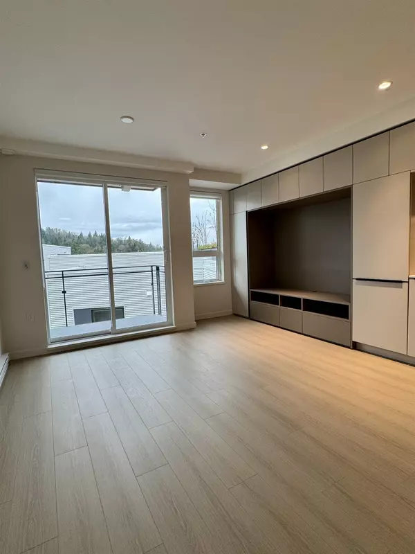 Port Moody, BC V3H 0M8,125 Albert ST #609