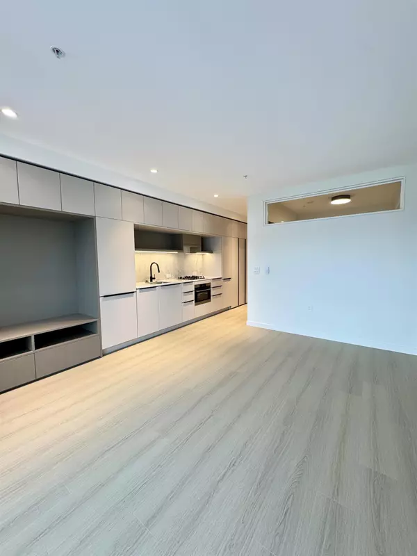 125 Albert ST #609, Port Moody, BC V3H 0M8