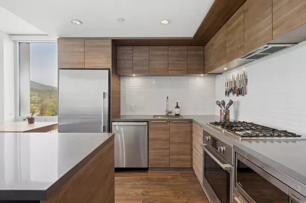 1550 Fern ST #1702 North Vancouver, BC V7J 0A9