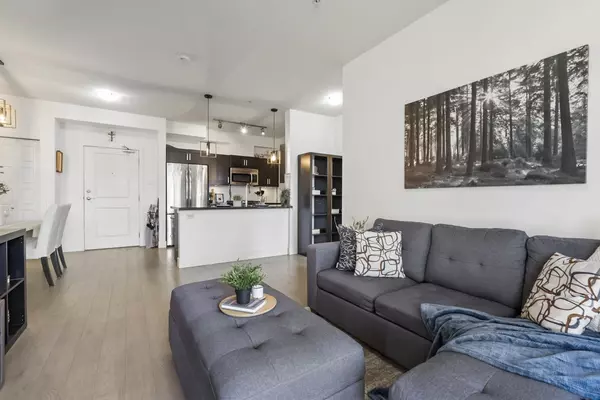 Langley, BC V3A 0E6,20062 Fraser HWY #305