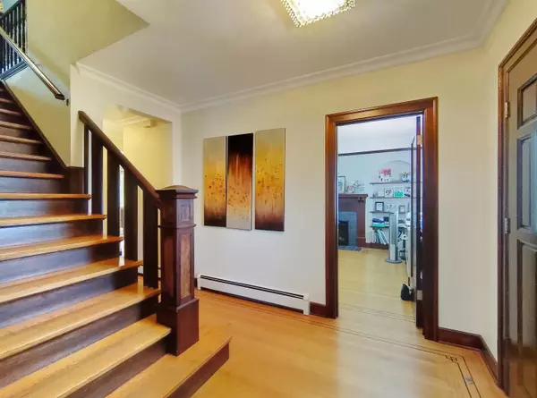 Vancouver, BC V6N 3A4,3521 W 39th AVE