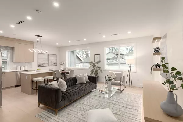 3506 E Pender ST #2, Vancouver, BC V5K 2E3