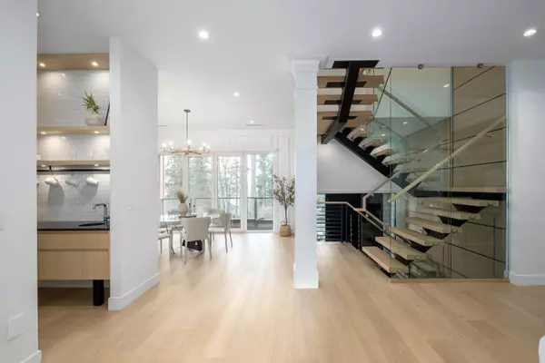 16690 Mcnair DR Surrey, BC V3Z 0P9