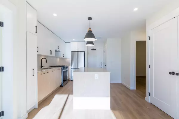 Langley, BC V4W 0E4,27218 Aldergrove Town Center DR #207