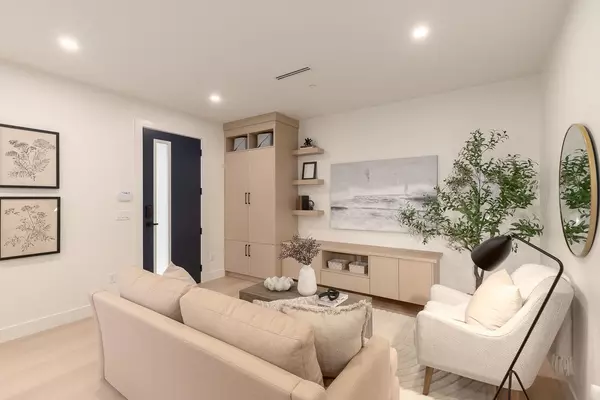 Vancouver, BC V5K 2E3,3508 E Pender ST #1