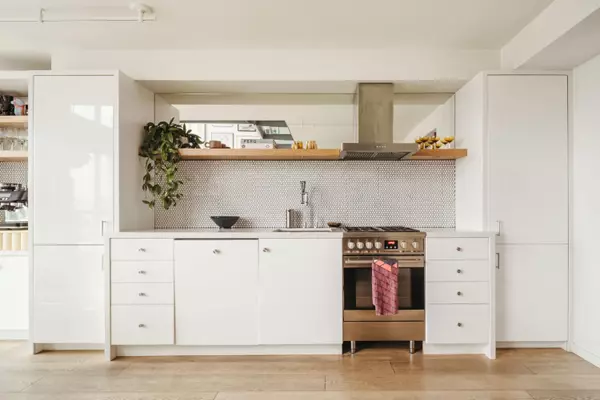 Vancouver, BC V6B 6M6,1238 Richards ST #2008