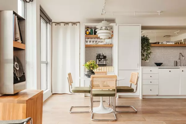 Vancouver, BC V6B 6M6,1238 Richards ST #2008