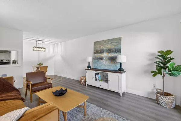 New Westminster, BC V3L 5L6,385 Ginger DR #309