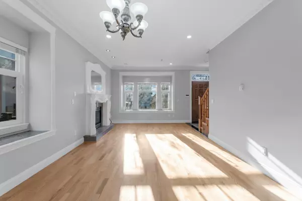 Vancouver, BC V5R 3B3,3311 E 44th AVE