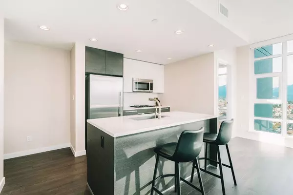 Burnaby, BC V5C 0J2,4485 Skyline DR #3206