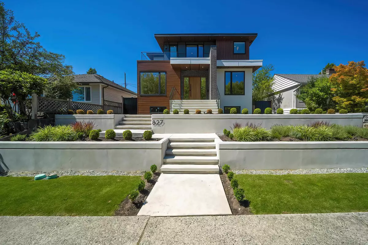New Westminster, BC V3L 4N3,827 Chestnut ST