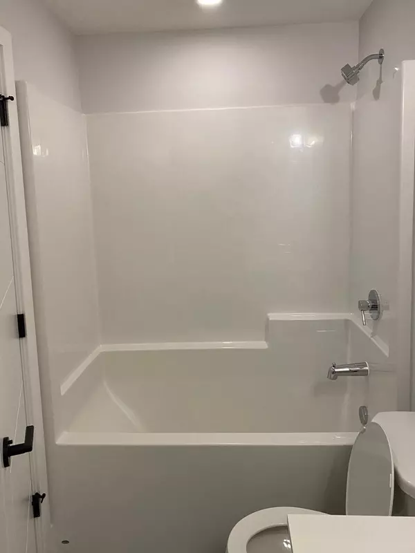 Langley, BC V3A 0N6,5486 199a ST #213