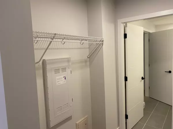 Langley, BC V3A 0N6,5486 199a ST #213