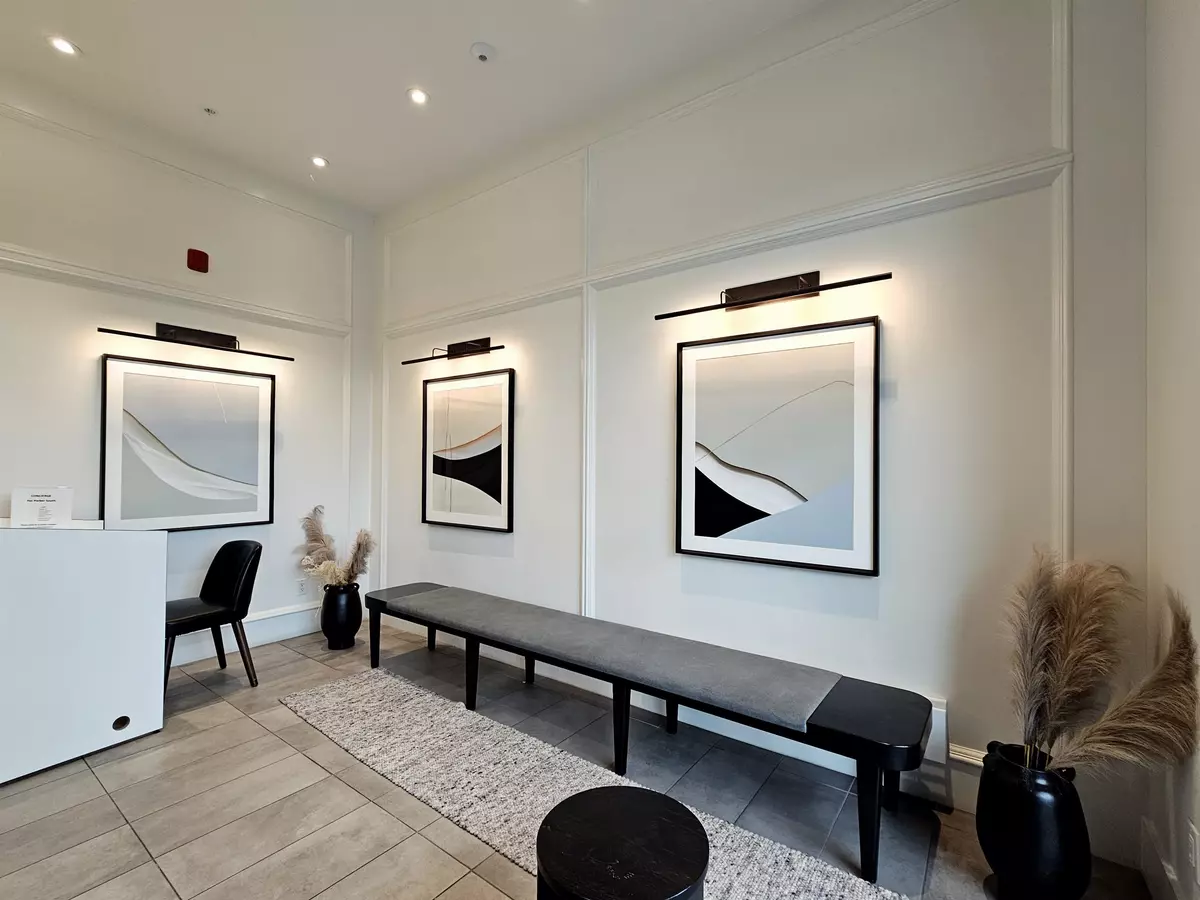 Surrey, BC V3T 0R6,13933 105 BLVD #312