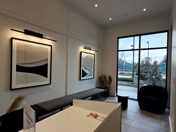 Surrey, BC V3T 0R6,13933 105 BLVD #312