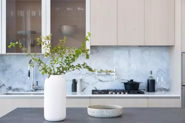 Burnaby, BC V3J 0M2,3833 Evergreen PL #PH2