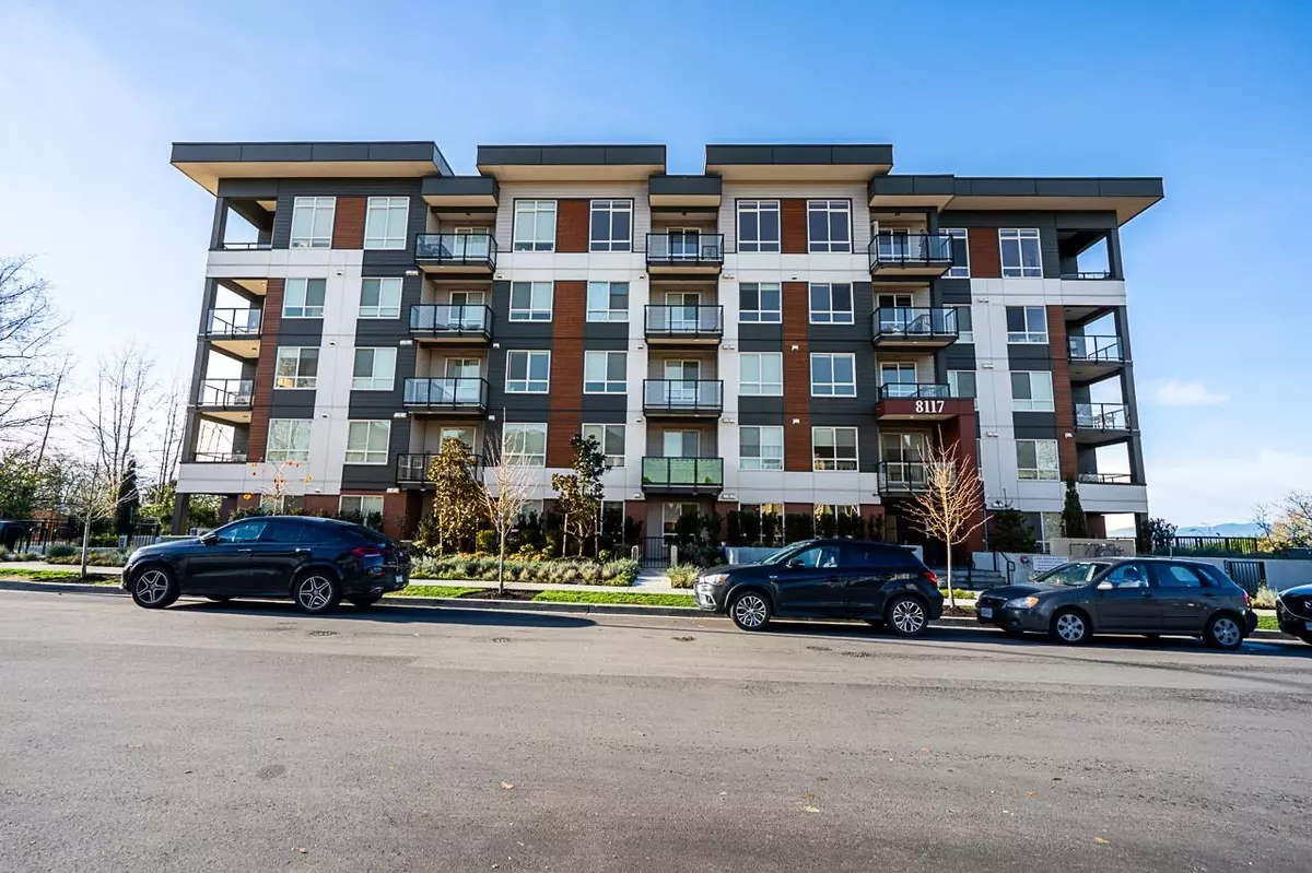 Langley, BC V2Y 3W9,8117 200a ST #618