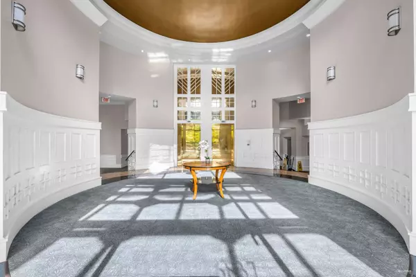 Burnaby, BC V3N 5B7,6837 Station Hill DR #407