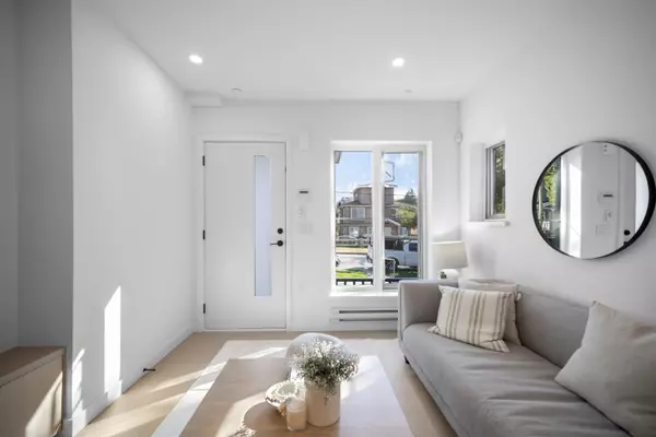 Vancouver, BC V5R 2S6,2339 E 34th AVE #210