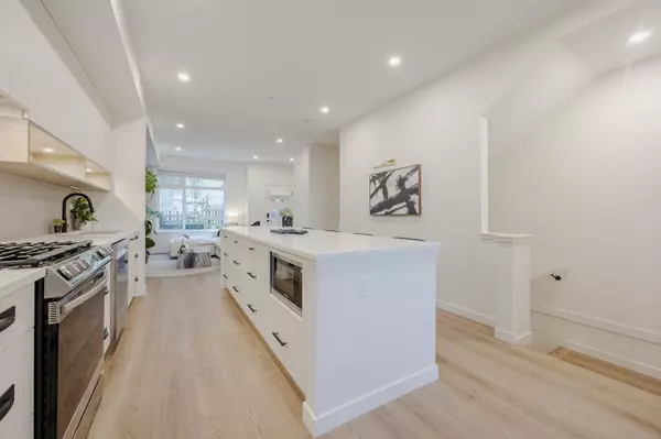 Mission, BC V2V 0K2,33929 Barker CT #10