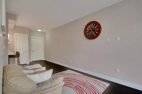 Port Coquitlam, BC V3C 0E4,2495 Wilson AVE #510