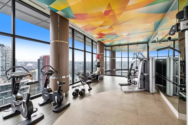 Vancouver, BC V6Z 0E8,87 Nelson ST #984