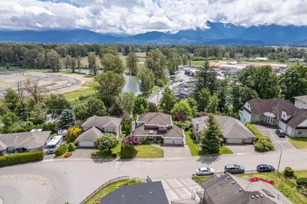 Chilliwack, BC V2R 3J1,8678 Sunburst PL