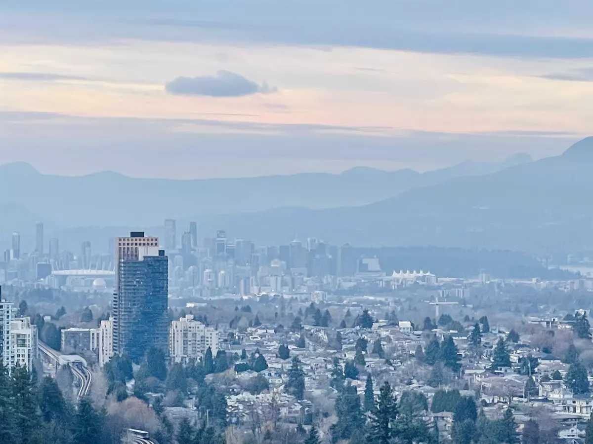 Burnaby, BC V5H 0H8,6383 Mckay AVE #2508