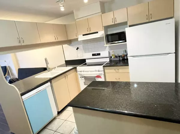 Richmond, BC V6Y 4C5,6611 Cooney RD #804