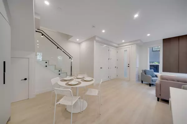 Vancouver, BC V6R 1Z4,3836 W 8th AVE #4