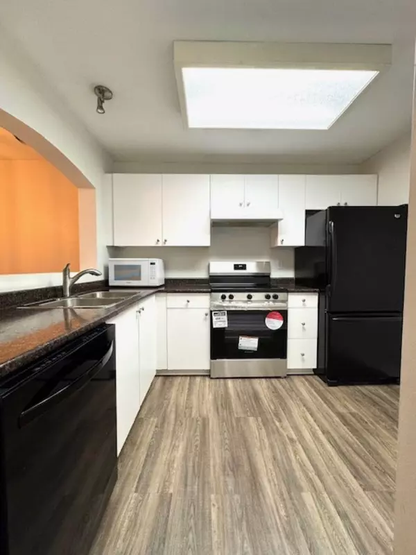 Port Coquitlam, BC V3C 6H6,2439 Wilson AVE #210