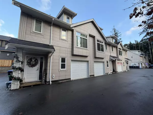 Hope, BC V0X 1L0,548 Park ST #3