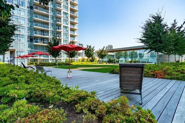 Burnaby, BC V5H 0H4,6098 Station ST #1708
