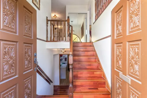 Vancouver, BC V5W 3C6,4960 Prince Albert ST