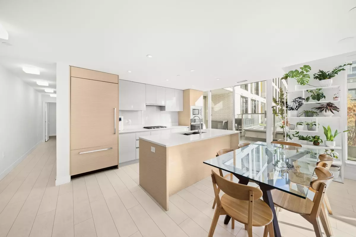 Vancouver, BC V5S 0J8,3538 Sawmill CRES #320