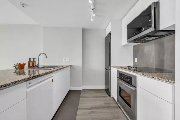 Vancouver, BC V6B 0E9,788 Hamilton ST #1805