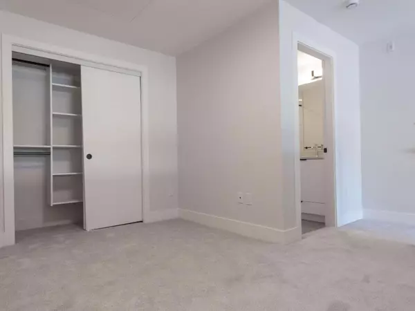 Surrey, BC V3V 0H1,13458 95 AVE #114