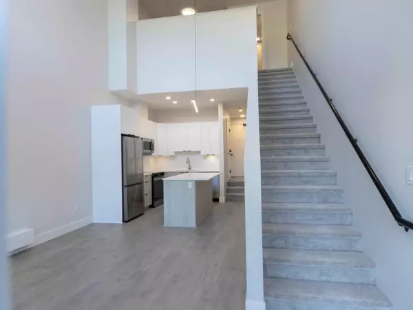 Surrey, BC V3V 0H1,13458 95 AVE #114