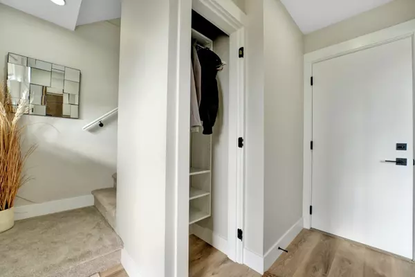 Surrey, BC V0V 0V0,17155 79a AVE #18