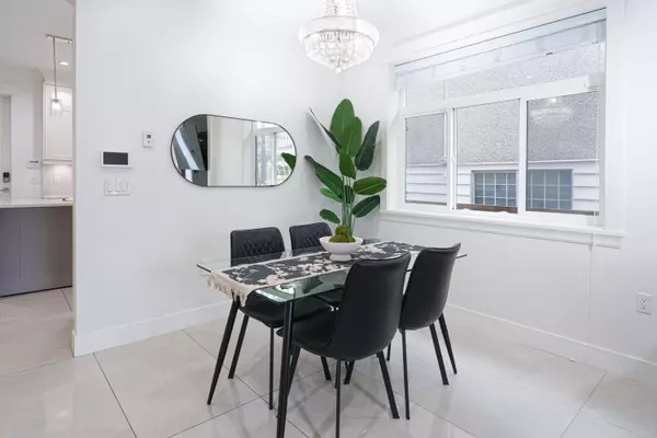 Vancouver, BC V5M 4B4,3216 Vimy CRES