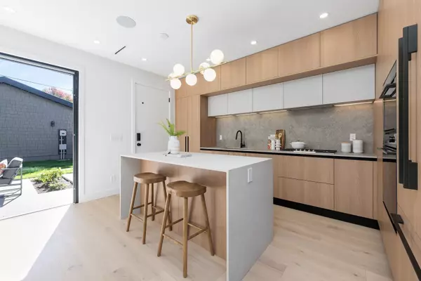 Vancouver, BC V6N 3C4,2626 W 41st AVE #1